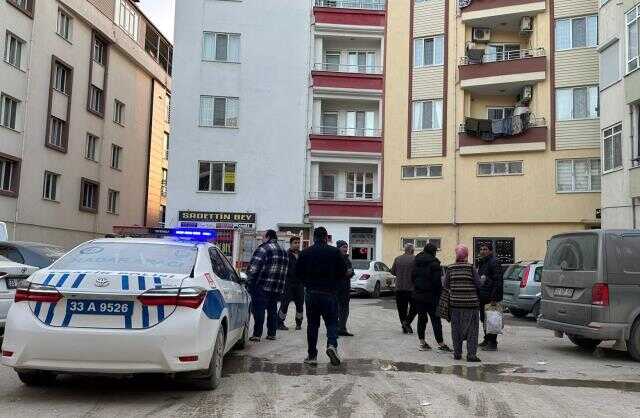 Mersin'de mahallede etkili olan koku nedeniyle AFAD ekipleri inceleme yaptı