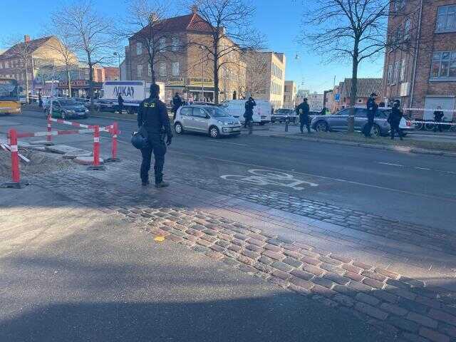 Aşırı sağcı Paludan Danimarka'da cami karşısında Kur'an-ı Kerim yaktı Aşırı sağcı Paludan Danimarka'da cami karşısında Kur'an-ı Kerim yaktı