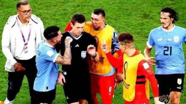 FIFA'dan Muslera'ya şok ceza! 4 maç forma giyemeyecek