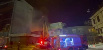 Metruk binada çıkan yangın hasara neden oldu