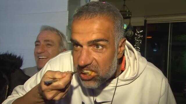 Survivor'dan dönen Berdan Mardini'nin yemek yediği anlar alay konusu oldu Survivor'dan dönen Berdan Mardini'nin yemek yediği anlar alay konusu oldu