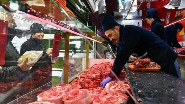 Ankara Büyükşehir Belediyesi'nin uygun fiyatlı et satışına yoğun ilgi: İlk gün 2 bin 100 kilogram satıldı
