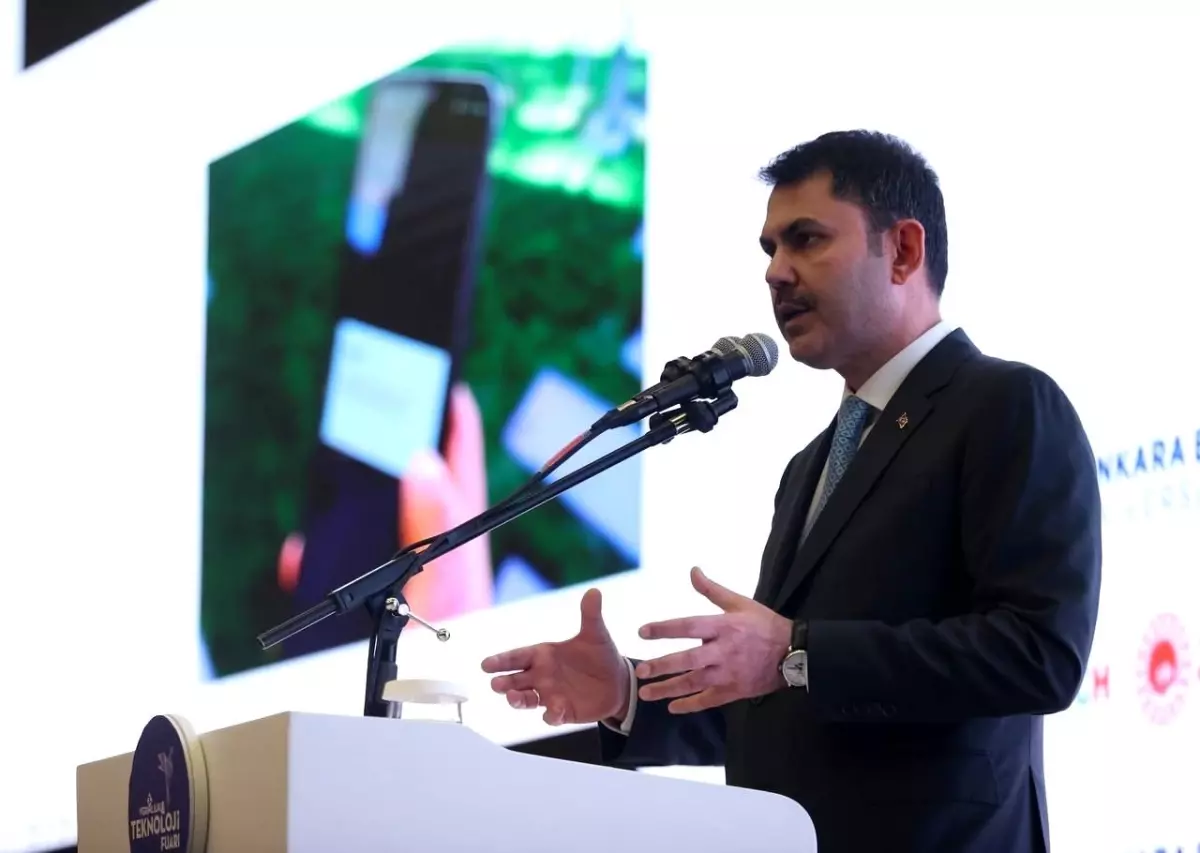 Bakan Kurum: 'Gençlerimiz için geleceğin şehrini dizayn edecekleri şehircilik maratonu düzenliyoruz'
