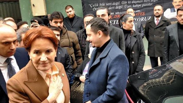 Meral Akşener, suikasta kurban giden Sinan Ateş'in ailesini ziyaret etti