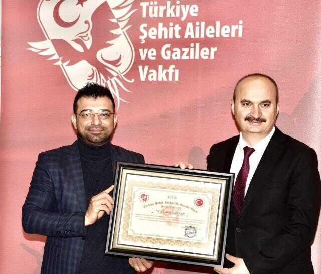 Vali Canalp'tan TÜZÜN başkana ziyaret Vali Canalp'tan TÜZÜN başkana ziyaret