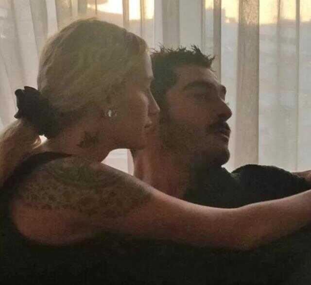 Didem Soydan, Burak Deniz'le ayrılığıyla ilgili sessizliğini bozdu: Saygı ve sevgi çerçevesinde bitti Didem Soydan, Burak Deniz'le ayrılığıyla ilgili sessizliğini bozdu: Saygı ve sevgi çerçevesinde bitti