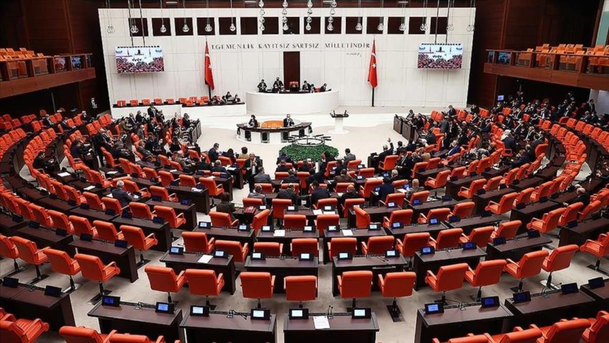 EYT için kaç yıllık hizmet sınırı aranıyor? Kadın ve erkek için EYT'de kaç yıllık hizmet sınırı var?