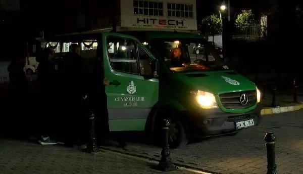 BEYLİKDÜZÜ'NDE BURUN ESTETİĞİ SONRASI ÖLEN KADIN TOPRAĞA VERİLDİ BEYLİKDÜZÜ'NDE BURUN ESTETİĞİ SONRASI ÖLEN KADIN TOPRAĞA VERİLDİ