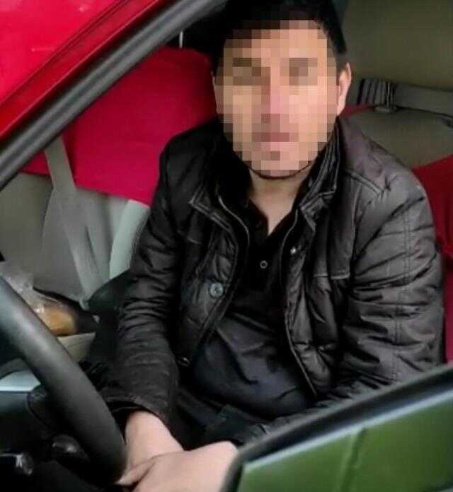 Polisin köpekli sürücüyle imtihanı! Daha önce polisin kolunu köpeğine ısırtan sürücü, yine ortalığı birbirine kattı