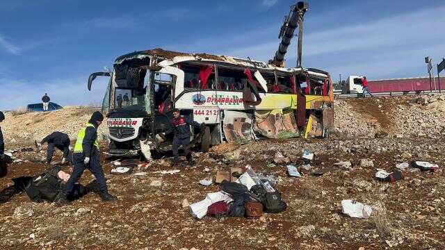 Afyonkarahisar'da 8 kişiye mezar olan otobüsten yaralı çıkarılan yolcu: Bir baktım uçuyoruz