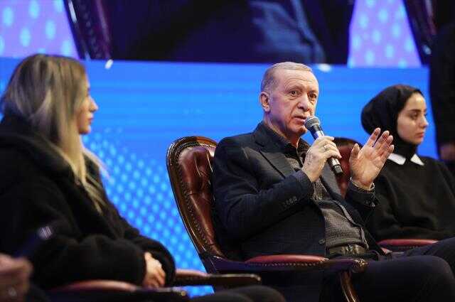 Cumhurbaşkanı Erdoğan'dan İstanbul'da konsoloslukların kapatılmasına tepki: Kabine'de gerekli kararları alacağız Cumhurbaşkanı Erdoğan'dan İstanbul'da konsoloslukların kapatılmasına tepki: Kabine'de gerekli kararları alacağız
