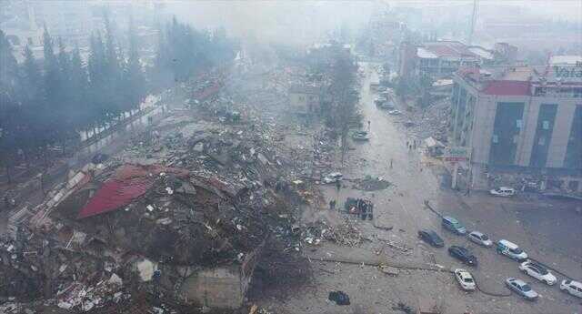 Deprem uzmanından önemli uyarı: 'Artçı şoklar en az 6 ay sürecektir'