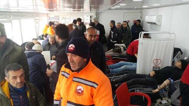 İstanbul'da deprem bölgesi için kan bağışı seferberliği