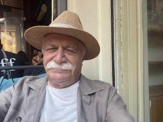 Kızı ve eski eşi Hatay'daki depremde enkaz altında kalan Orhan Aydın 'İmdat' diyerek yardım istedi Kızı ve eski eşi Hatay'daki depremde enkaz altında kalan Orhan Aydın 'İmdat' diyerek yardım istedi