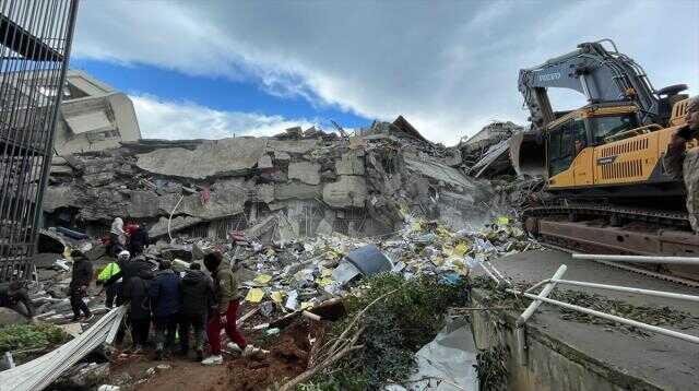 Son Dakika! 7.7'lik depremde can kaybı 1014'e yükseldi Son Dakika! 7.7'lik depremde can kaybı 1014'e yükseldi