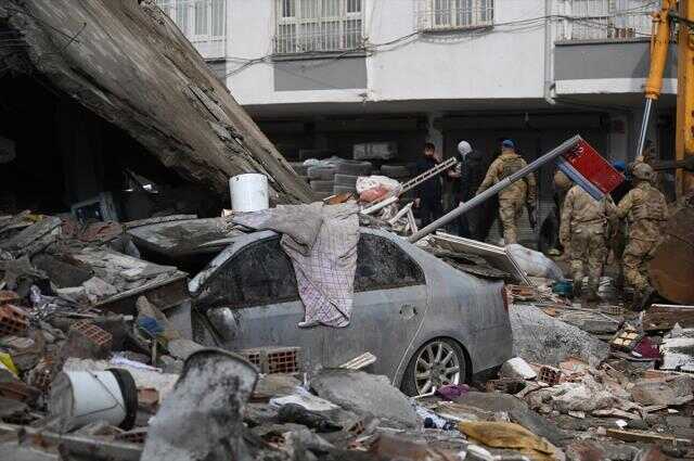 Son Dakika! 7.7 ve 7.6'lık depremlerde hayatını kaybedenlerin sayısı 1121'e yükseldi Son Dakika! 7.7 ve 7.6'lık depremlerde hayatını kaybedenlerin sayısı 1121'e yükseldi