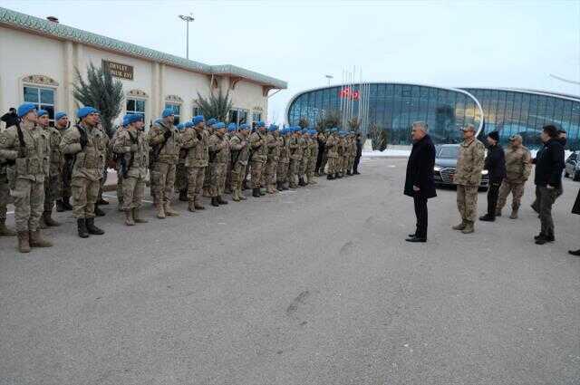 91 komando Erzincan'dan deprem bölgesine dualar eşliğinde uğurlandı 91 komando Erzincan'dan deprem bölgesine dualar eşliğinde uğurlandı