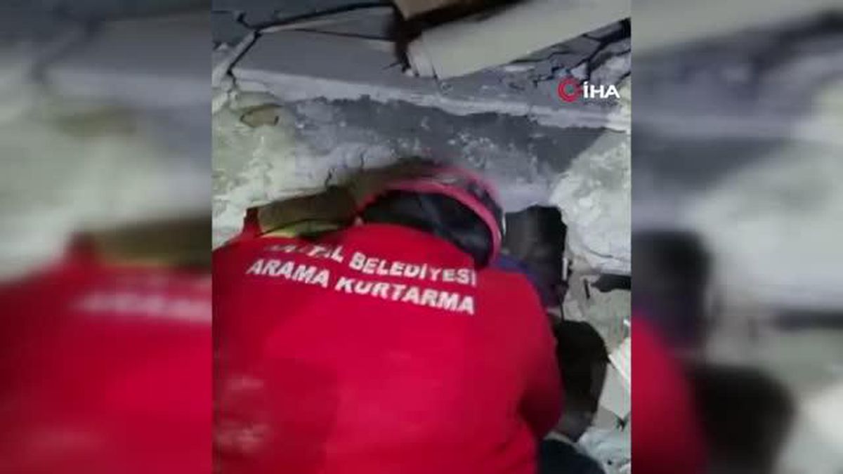 Antakya'dan depremin üçüncü gününde gelen umut: Nurdan teyze böyle kurtarıldı