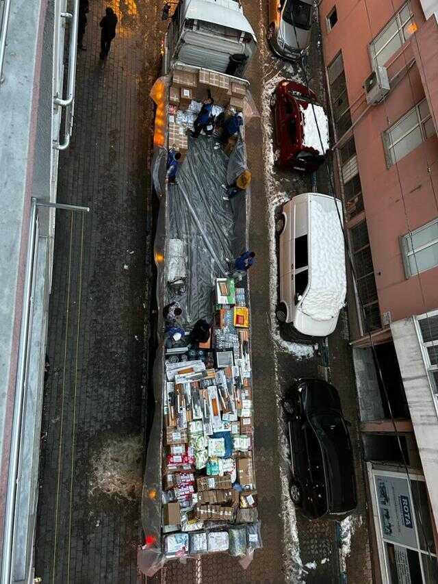 Balıkesir Valiliği koordinasyonunda yardımlar depremzedelere gönderiliyor