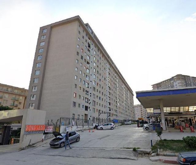 'Cennetten bir kare' diye reklamı yapılan 250 daireli rezidans, depremde yerle bir oldu