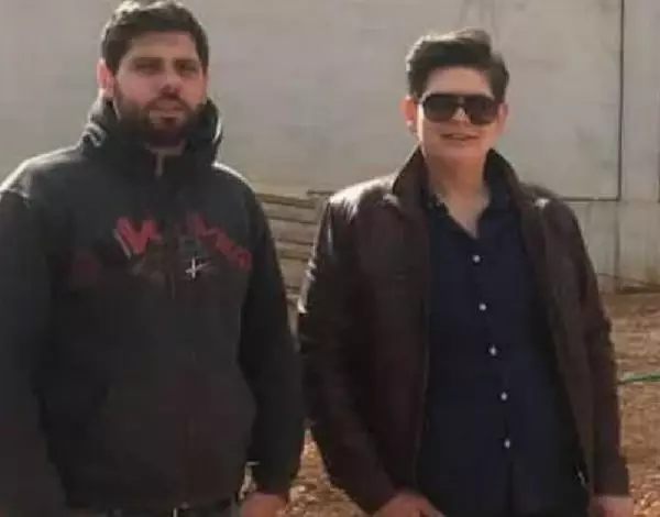 Eski Gaziemir Belediye Başkanı Yüksel'in 2 oğlu, otomobilde ölü bulundu Eski Gaziemir Belediye Başkanı Yüksel'in 2 oğlu, otomobilde ölü bulundu