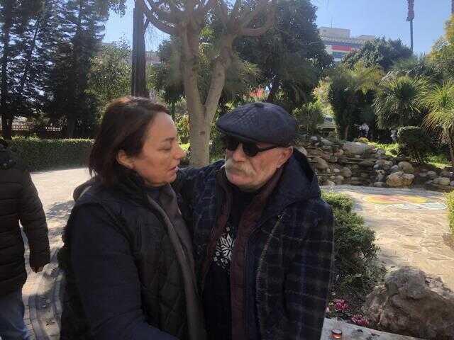 Sanatçı Orhan Aydın, enkaz altından çıkarılan kızının cenazesini kendi özel aracıyla Adana'ya götürdü