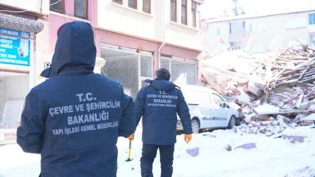 Depremin ardından hasar tespit çalışmaları devam ediyor