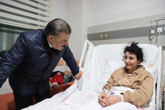 Bakan Koca depremde yaralanan vatandaşlarımızın son durumunu paylaştı: 3 bin 636'sı yoğun bakımda
