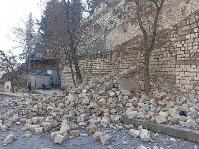 Kahramanmaraş Kalesi, depremde hasar gördü