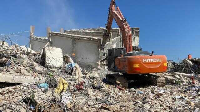'Çitos' isimli kedi içeri kaçınca enkazdaki arama çalışmaları yeniden başladı! Nabız sesi duyuldu 'Çitos' isimli kedi içeri kaçınca enkazdaki arama çalışmaları yeniden başladı! Nabız sesi duyuldu