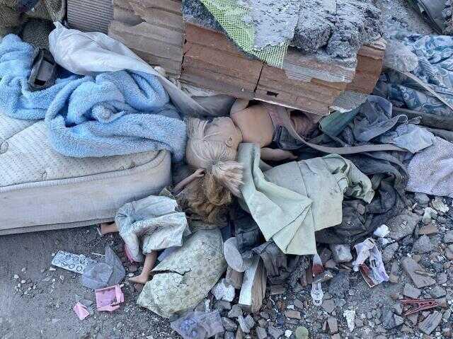 'Çitos' isimli kedi içeri kaçınca enkazdaki arama çalışmaları yeniden başladı! Nabız sesi duyuldu 'Çitos' isimli kedi içeri kaçınca enkazdaki arama çalışmaları yeniden başladı! Nabız sesi duyuldu