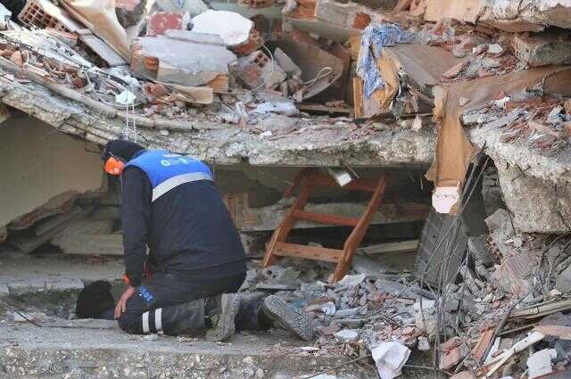 Deprem bölgesi için 'yer altı suyu' uyarısı: Çürümüş yumurta gibi kokuyorsa kullanmayın