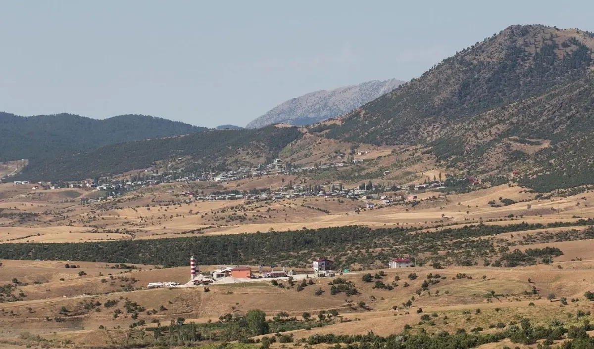 Tufanbeyli nerede? Tufanbeyli ilçesinin nüfusu, yüzölçümü ne kadar? Tufanbeyli ilçesi hangi ile bağlı?