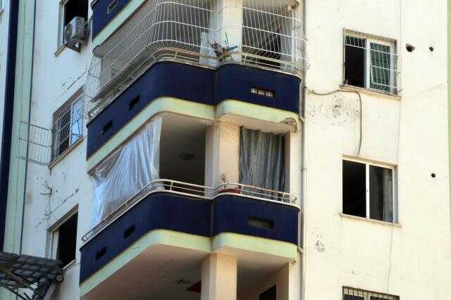 Apartmanın yıkılmasına 'Mukadderat' diyen müteahhidin diğer binası da ağır hasarlı