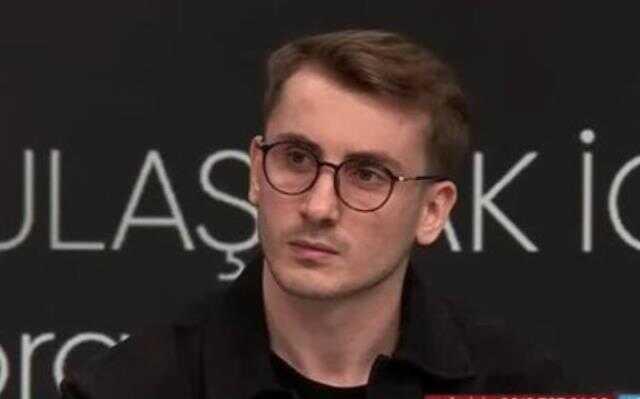 Dört büyük kulübün başkanları, canlı yayında depremzedeler için bağış topladı Dört büyük kulübün başkanları, canlı yayında depremzedeler için bağış topladı