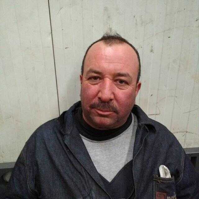Kendini depremzede olarak tanıtarak topladığı yardım malzemelerini iş yerinde satan kişi tutuklandı