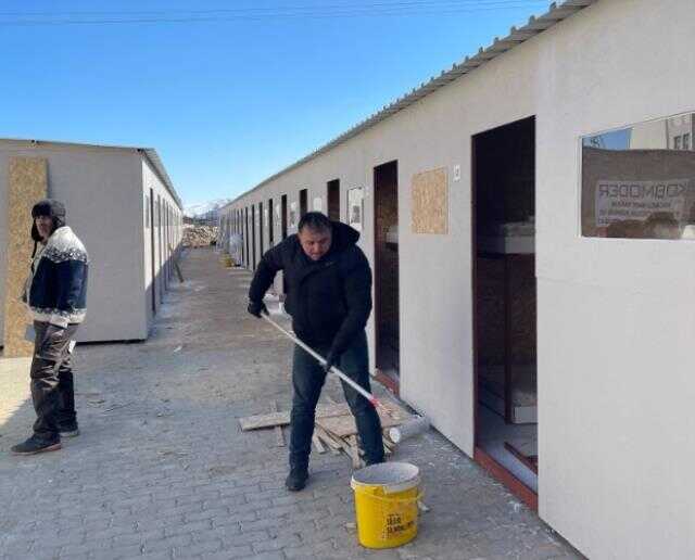 Kocaeli Batı Yakası Mobilya Üreticileri Derneği'nden deprem bölgesindeki konut sorununa hızlı ve ekonomik çözüm! 100 aileye yuva olacak Kocaeli Batı Yakası Mobilya Üreticileri Derneği'nden deprem bölgesindeki konut sorununa hızlı ve ekonomik çözüm! 100 aileye yuva olacak