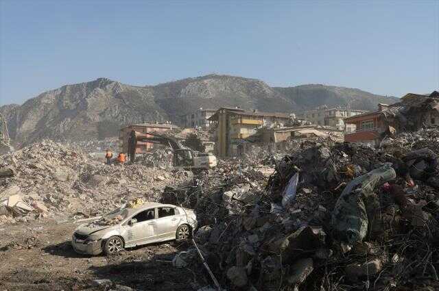 Son Dakika: Depremde hayatını kaybedenlerin sayısı 39 bin 672'ye yükseldi