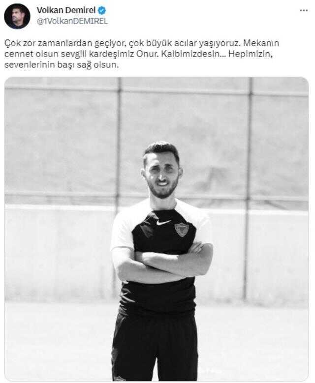 Depremde hayatını kaybeden Atsu'ya Volkan Demirel'den duygusal veda: Acımın tarifini kelimelere dökemiyorum Depremde hayatını kaybeden Atsu'ya Volkan Demirel'den duygusal veda: Acımın tarifini kelimelere dökemiyorum