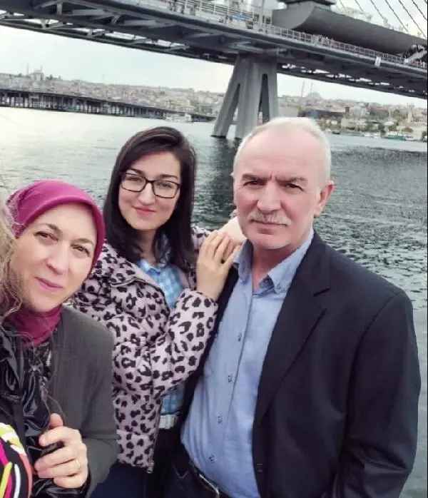 Depremde ölen babanın, kızının defterine yazdığı not duygulandırdı