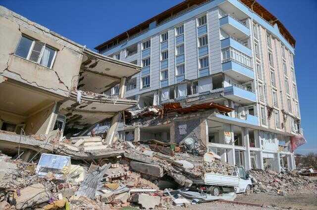 Fransız deprem bilimci Le Pichon, canlı yayında Kahramanmaraş merkezli depremleri değerlendirdi Açıklaması Fransız deprem bilimci Le Pichon, canlı yayında Kahramanmaraş merkezli depremleri değerlendirdi Açıklaması