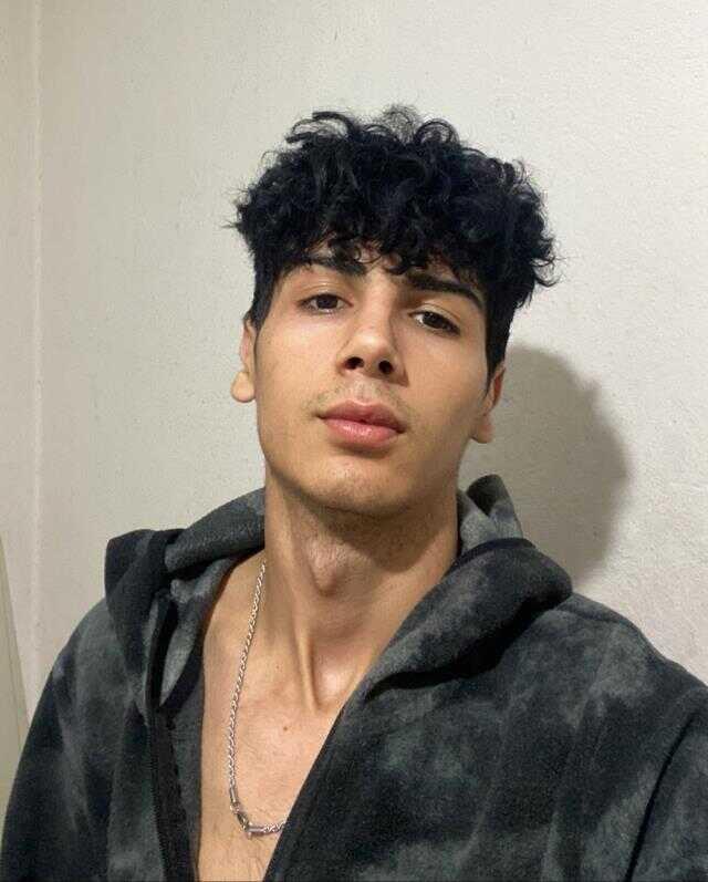 Taha'yı enkaz başında bekleyen CZN Burak'tan yürek burkan paylaşım: Benim güzel kardeşim