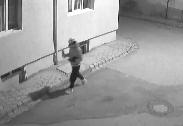 2 akrabasının evini benzin dökerek yakan sanığın savunması pes dedirtti: Sadece biraz korkutmak istedim 2 akrabasının evini benzin dökerek yakan sanığın savunması pes dedirtti: Sadece biraz korkutmak istedim