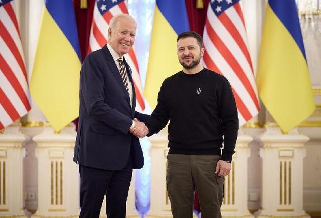 ABD Başkanı Biden, Kiev'de Zelenskiy ile görüştü