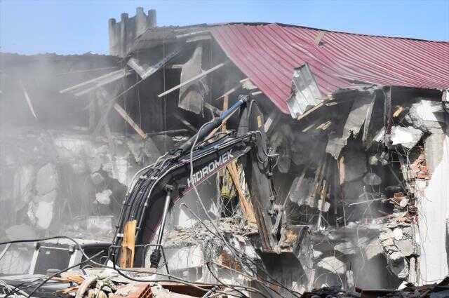 Elbistan Belediyesindeki evrakların tamamı ve bilgisayar sunucuları Cumhuriyet Başsavcılığına teslim edildi Elbistan Belediyesindeki evrakların tamamı ve bilgisayar sunucuları Cumhuriyet Başsavcılığına teslim edildi