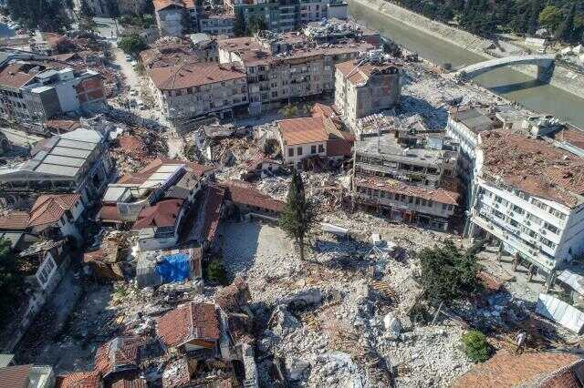 Hatay'daki Rende Sitesi'nde kolonların kesildiği iddiasına takipsizlik veren savcıya inceleme Hatay'daki Rende Sitesi'nde kolonların kesildiği iddiasına takipsizlik veren savcıya inceleme