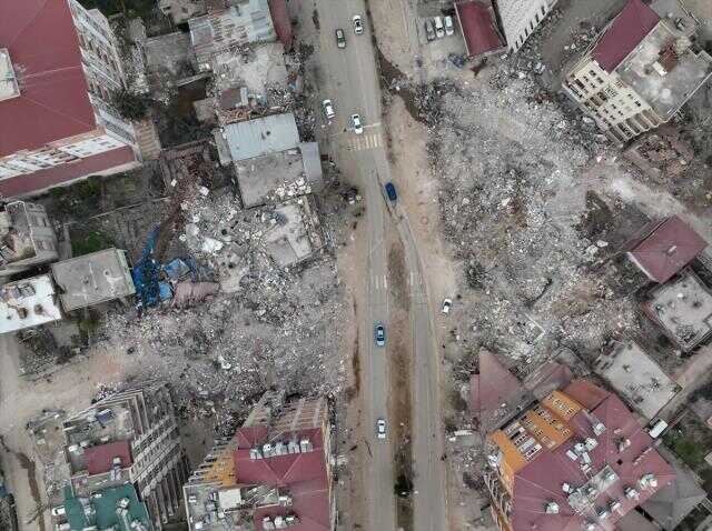 Son Dakika: Depremde hayatını kaybedenlerin sayısı 42 bin 310'a yükseldi