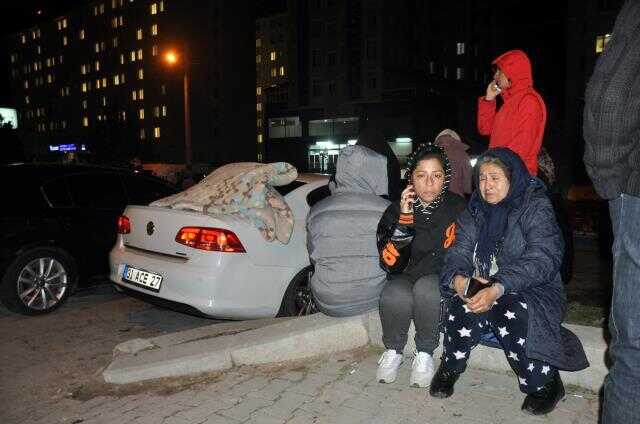Son Dakika! Hatay'daki 6.4'lük depremde hayatını kaybedenlerin sayısı 6'ya yükseldi