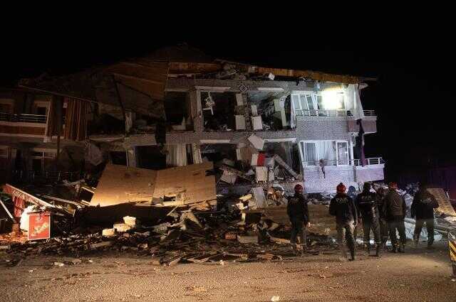 Son Dakika! Hatay'daki 6.4'lük depremde hayatını kaybedenlerin sayısı 6'ya yükseldi