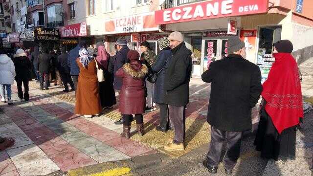 Yozgat'ta Et ve Süt Kurumu'nda uygun fiyatla satılan et ürünlerine yoğun ilgi Yozgat'ta Et ve Süt Kurumu'nda uygun fiyatla satılan et ürünlerine yoğun ilgi